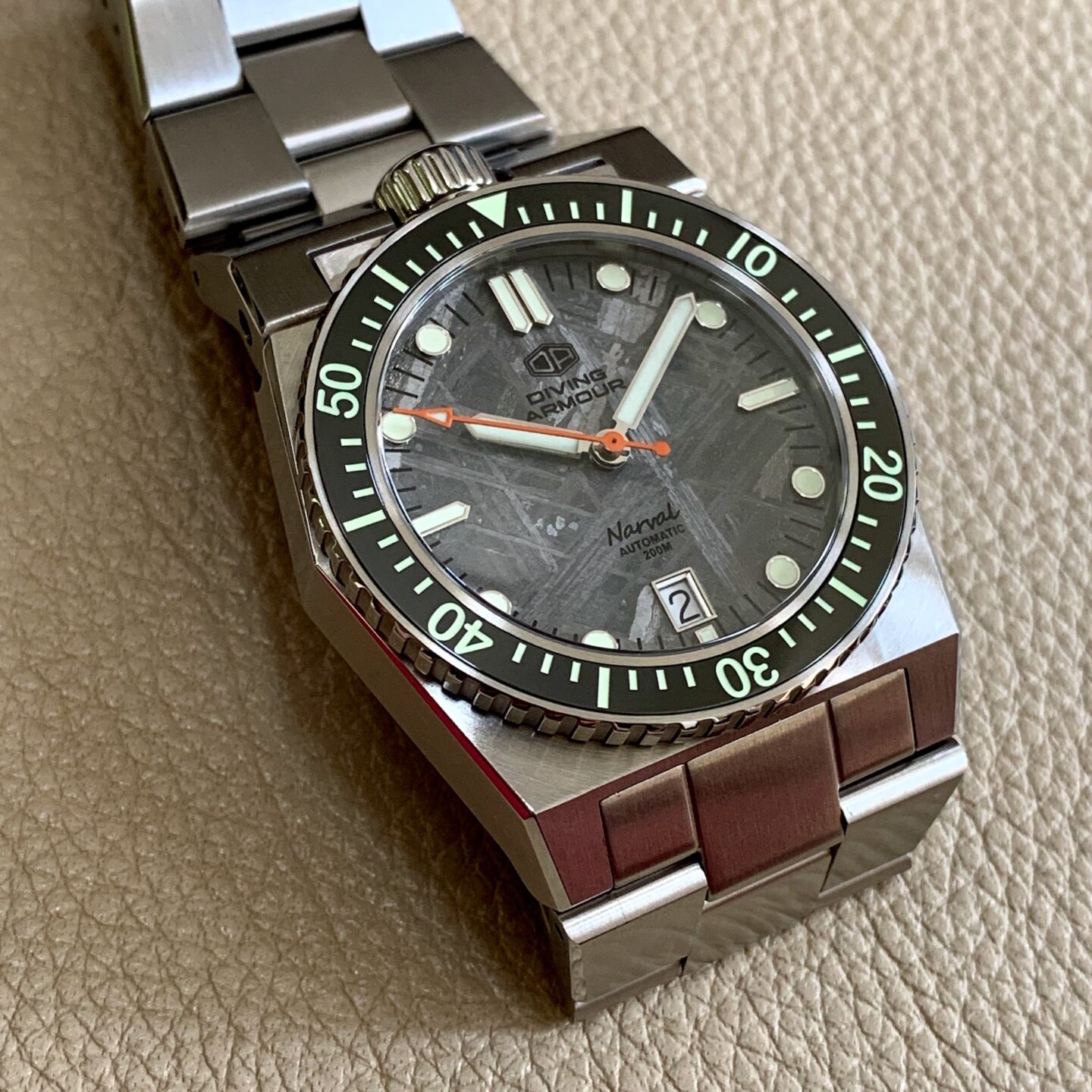 Diving armour watch deals