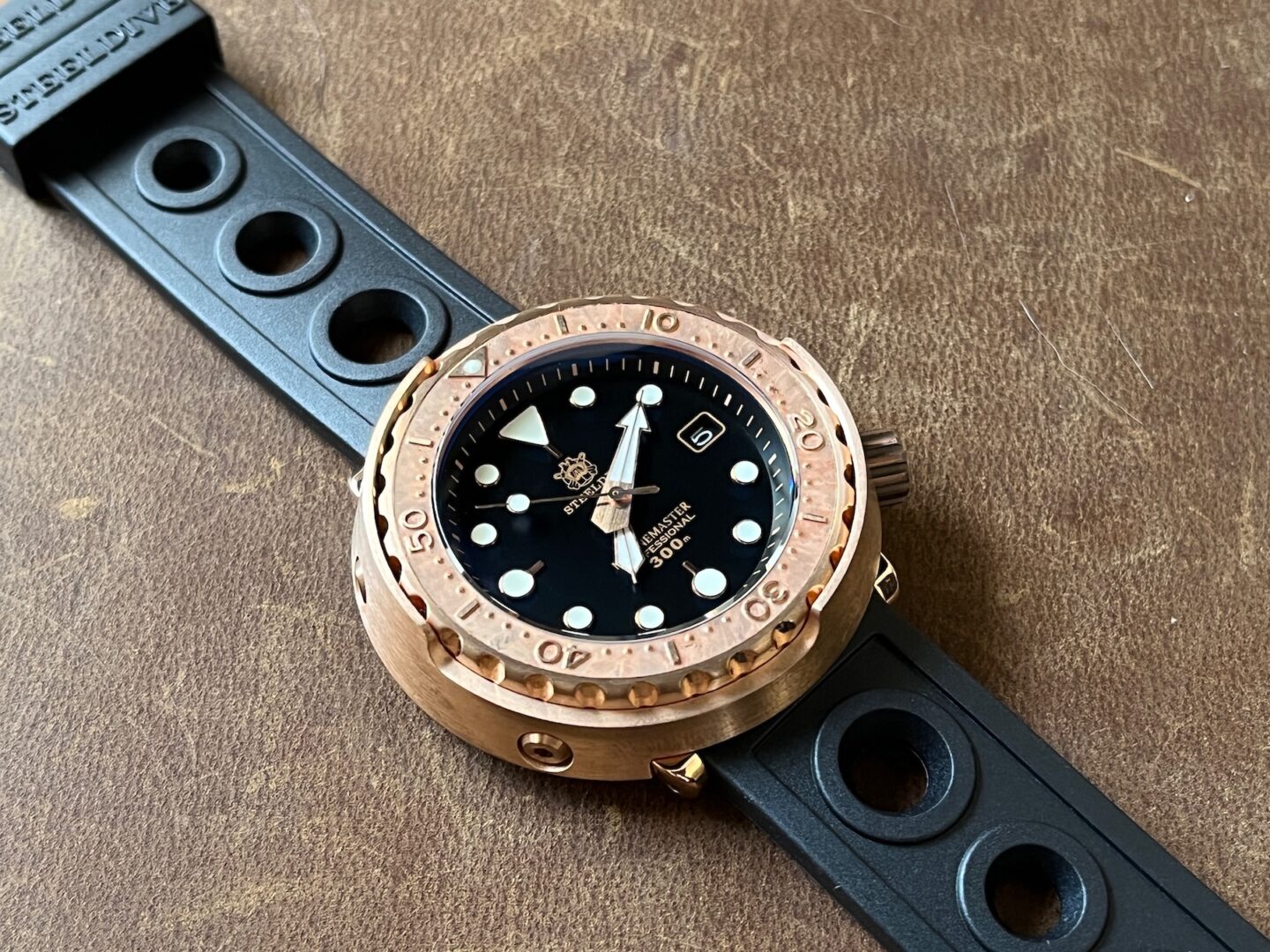 Steeldive SD1975S Bronze Tuna - The Time Bum